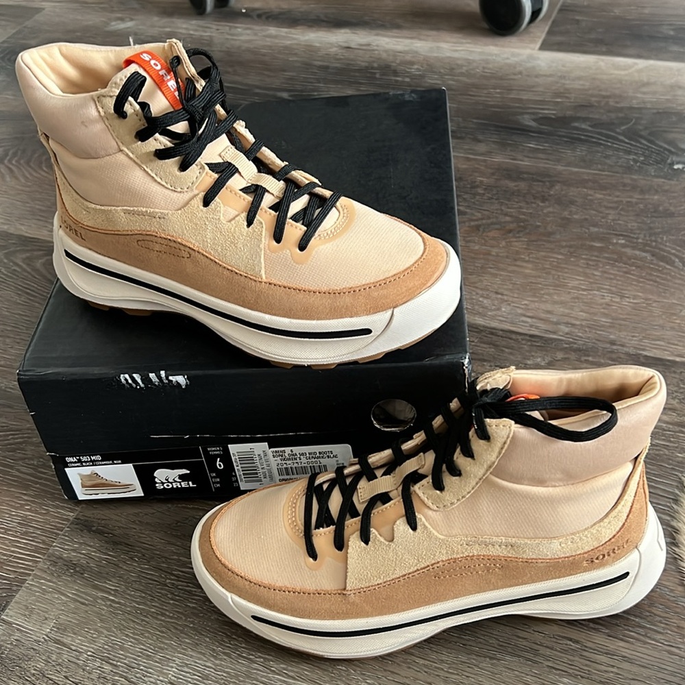 NEW Sorel Ona shoes